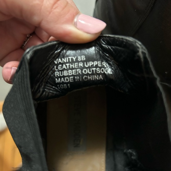 Steve Madden Black Booties - Picture 3 of 6